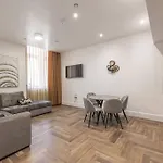 The Pocklington - The New Walk Suite